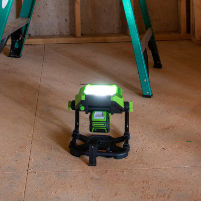 Прожектор с гибридным питанием аккумуляторный LED Greenworks G40WLH 40V/220V (40В, без АКБ и ЗУ)