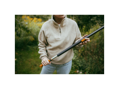 Черенок алюминиевый телескопический 119-174 см FISKARS OneClick M