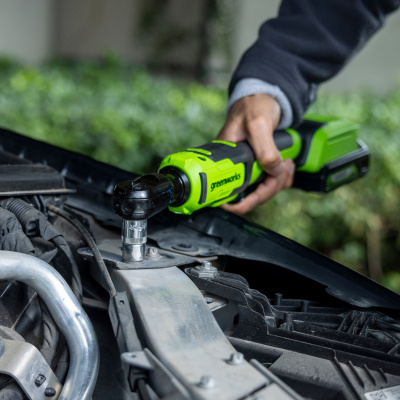 Гайковерт-трещотка аккумуляторный Greenworks GD24RW 1/2" (24В, 1x2Ач и ЗУ, сумка) 80Нм