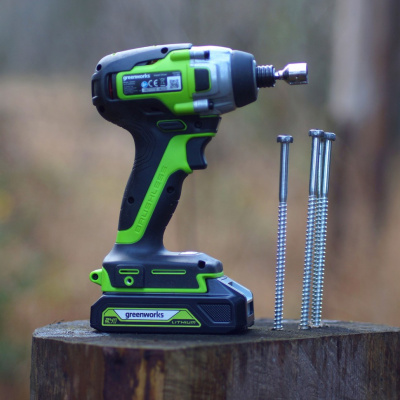 Винтоверт ударный аккумуляторный Greenworks GD24ID3 (24В, 1x2Ач и ЗУ)