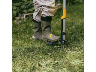 Корнеудалитель 99см FISKARS Ergonomic