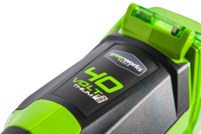 Снегоуборщик аккумуляторный Greenworks GD40SSK4 (40В, с 1хАКБ 4 А-ч и ЗУ) 30см