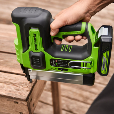 Нейлер аккумуляторный Greenworks GD24BN (24В, 1хАКБ 2Ач и ЗУ)