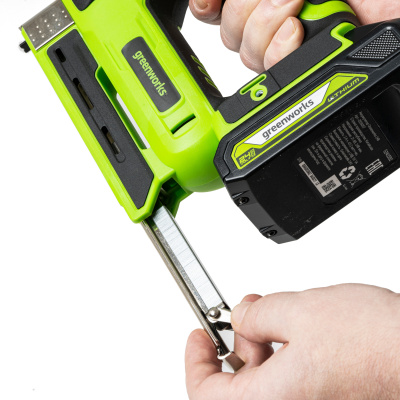 Степлер аккумуляторный Greenworks G24CS10 (24В, с 1хАКБ 2Ah и ЗУ)