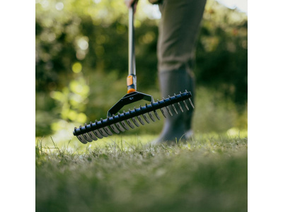 Грабли для аэрации FISKARS OneClick без черенка