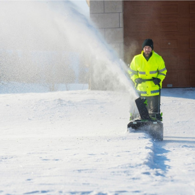 Снегоуборщик аккумуляторный Greenworks 82SN22 (82В, без АКБ и ЗУ) 56см