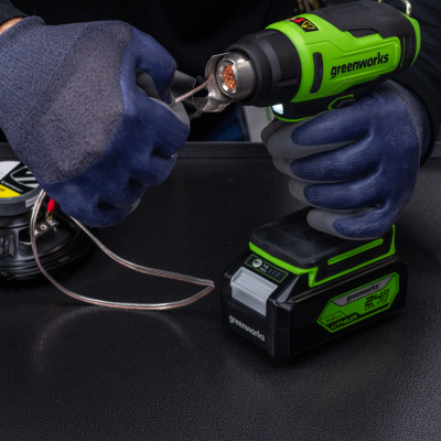 Фен строительный аккумуляторный Greenworks G24HG (24В, 1хАКБ 4Ah и ЗУ)