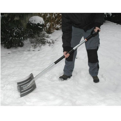 Лопата снеговая металлическая FISKARS (143060) (532*1622 мм)