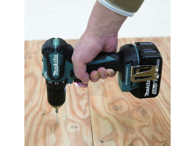 Шуруповерт DDF489RTJ аккумуляторный&nbsp;&nbsp;(18V / 2*АКБ 5Ач, ЗУ / 73 Nm / BL / кейс)