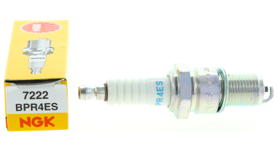 Свеча зажигания NGK BPR4ES