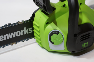 Цепная пила аккумуляторная Greenworks G24CS25 (24В, 1хАКБ 8Ач и ЗУ) 25см
