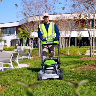 Газонокосилка аккумуляторная Greenworks LM221S (82В, без АКБ и ЗУ) 56см самоходная