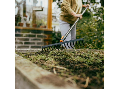 Грабли для грунта FISKARS OneClick 16 зубьев металлические без черенка