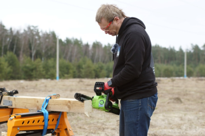 Цепная пила аккумуляторная Greenworks G24CS25 (24В, 1хАКБ 8Ач и ЗУ) 25см