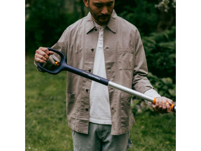 Корнеудалитель телескопический 103-121см FISKARS X-series
