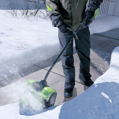 Снегоуборщик аккумуляторный Greenworks GD60SS (60В, без АКБ и ЗУ) 30см