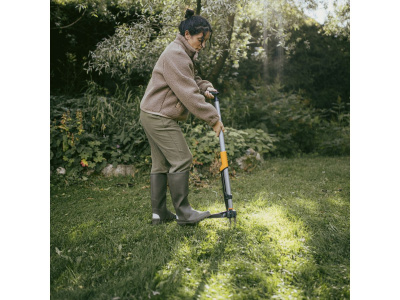 Корнеудалитель 99см FISKARS Ergonomic