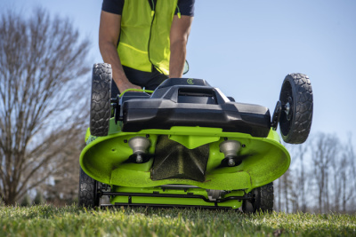 Газонокосилка аккумуляторная Greenworks GC82LM61S (82В, 2хАКБ 5 Ач и ЗУ 8А) 61см самоходная