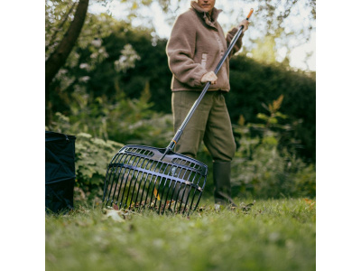 Грабли-лопата для листьев FISKARS OneClick без черенка