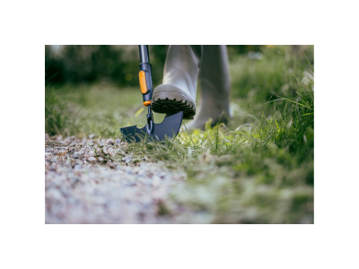 Тяпка для оформления краев газона FISKARS OneClick