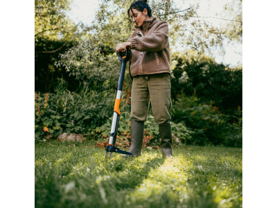 Корнеудалитель телескопический 103-121см FISKARS X-series