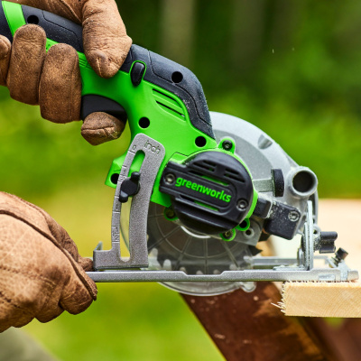 Циркулярная пила аккумуляторная Greenworks G24MCS (24В, 1хАКБ 2Ач и ЗУ)