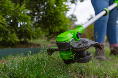 Триммер аккумуляторный Greenworks G24LT301 (24В, 1х4Ач и ЗУ) 30 см