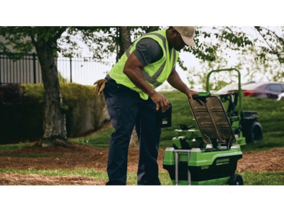 Зарядное устройство Greenworks G82CT6 (82В) для 6-ти аккумуляторов