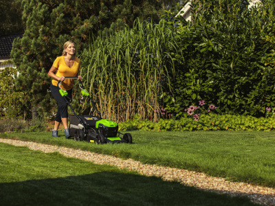 Газонокосилка аккумуляторная Greenworks GD40LM46SPK4 (40В, 1хАКБ 4Ач) 46см самоходная