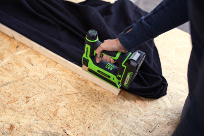 Степлер аккумуляторный Greenworks G24CS10 (24В, без АКБ и ЗУ)