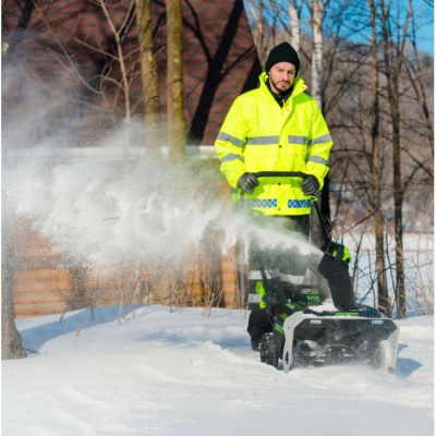 Снегоуборщик аккумуляторный Greenworks 82SN22K5 (82В, с 1хАКБ 5 А-ч и ЗУ) 56см