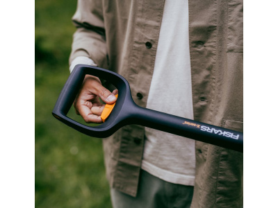 Корнеудалитель телескопический 103-121см FISKARS X-series