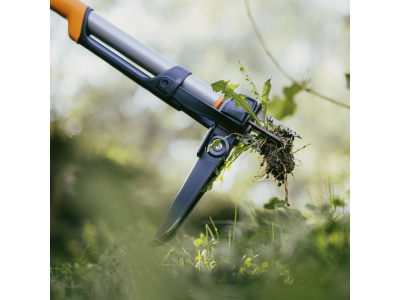 Корнеудалитель 99см FISKARS Ergonomic