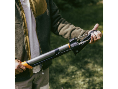Корнеудалитель 99см FISKARS Ergonomic