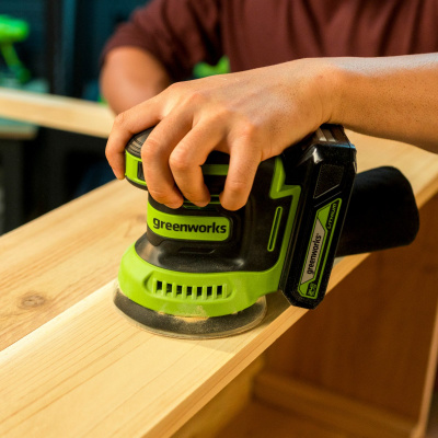 Эксцентриковая шлифовальная машина аккумуляторная Greenworks OS325 (24В, 1хАКБ 2Ач и ЗУ)